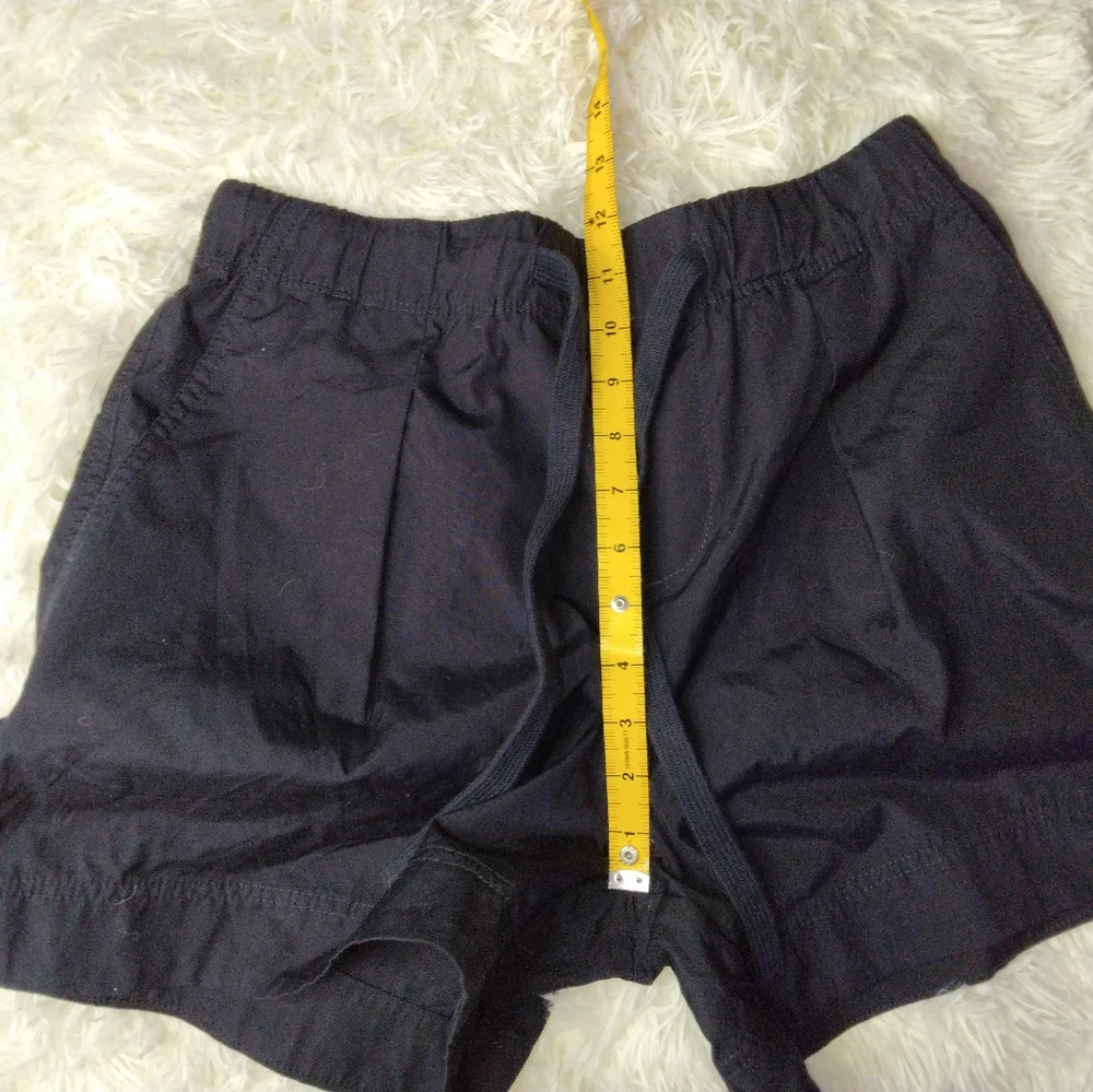 Vince Front Pleated Drawstring Pull On Shorts Size S